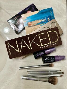 Urban Decay Makeup Lot Lipstick, Brush Set, Original All-Nighter Setting Spray
